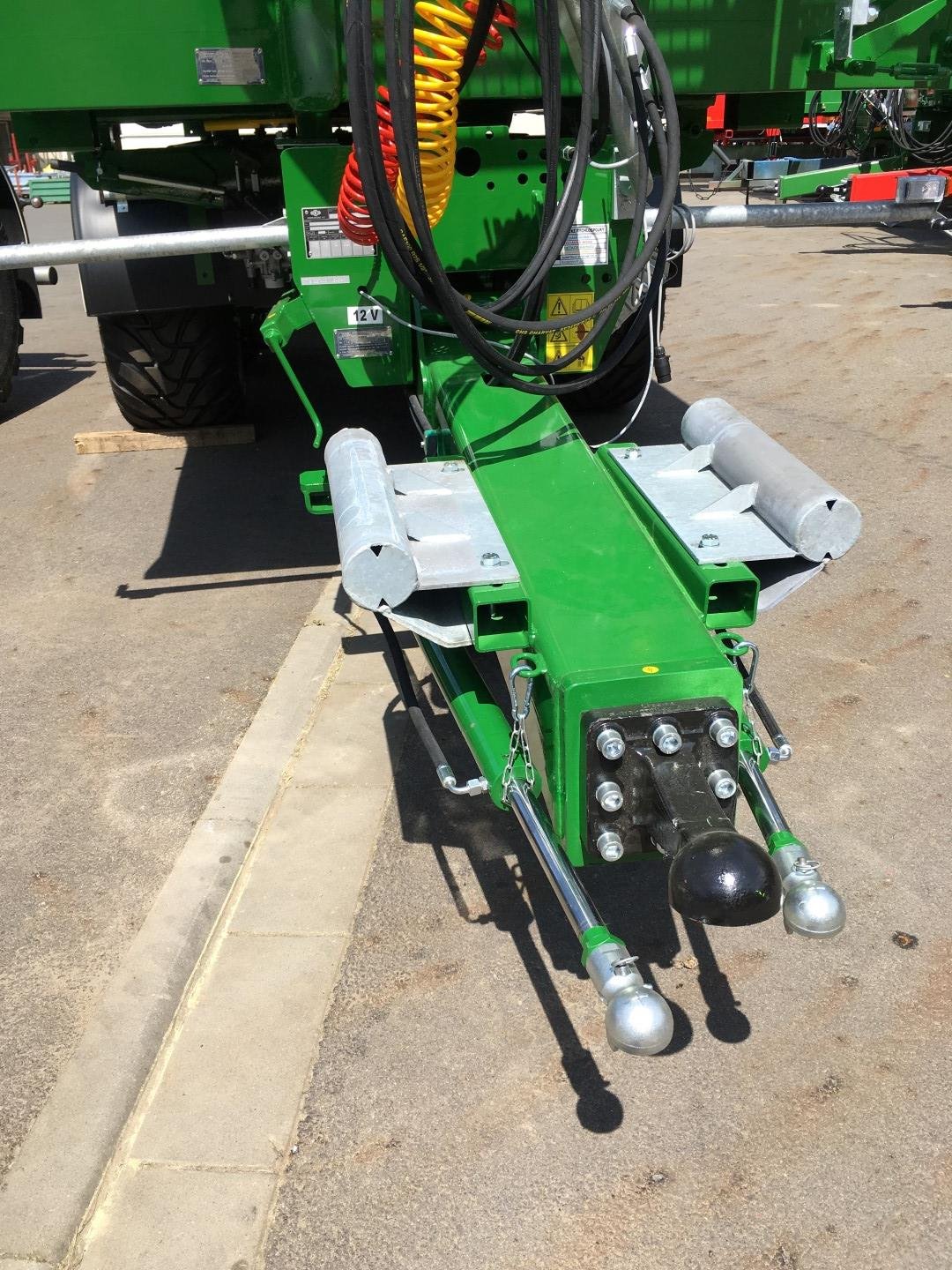 Forced steering with drawbar protection Large